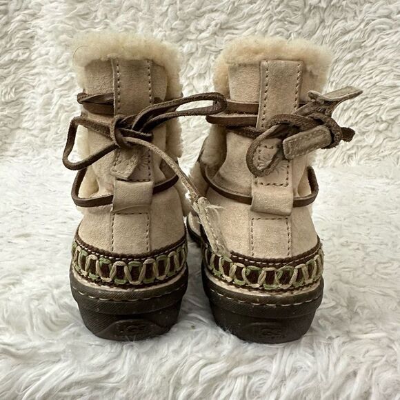 UGG Australia COVE Short Ankle BOOTS Lace Detail Tan Mocha Suede sz - Picture 5 of 8